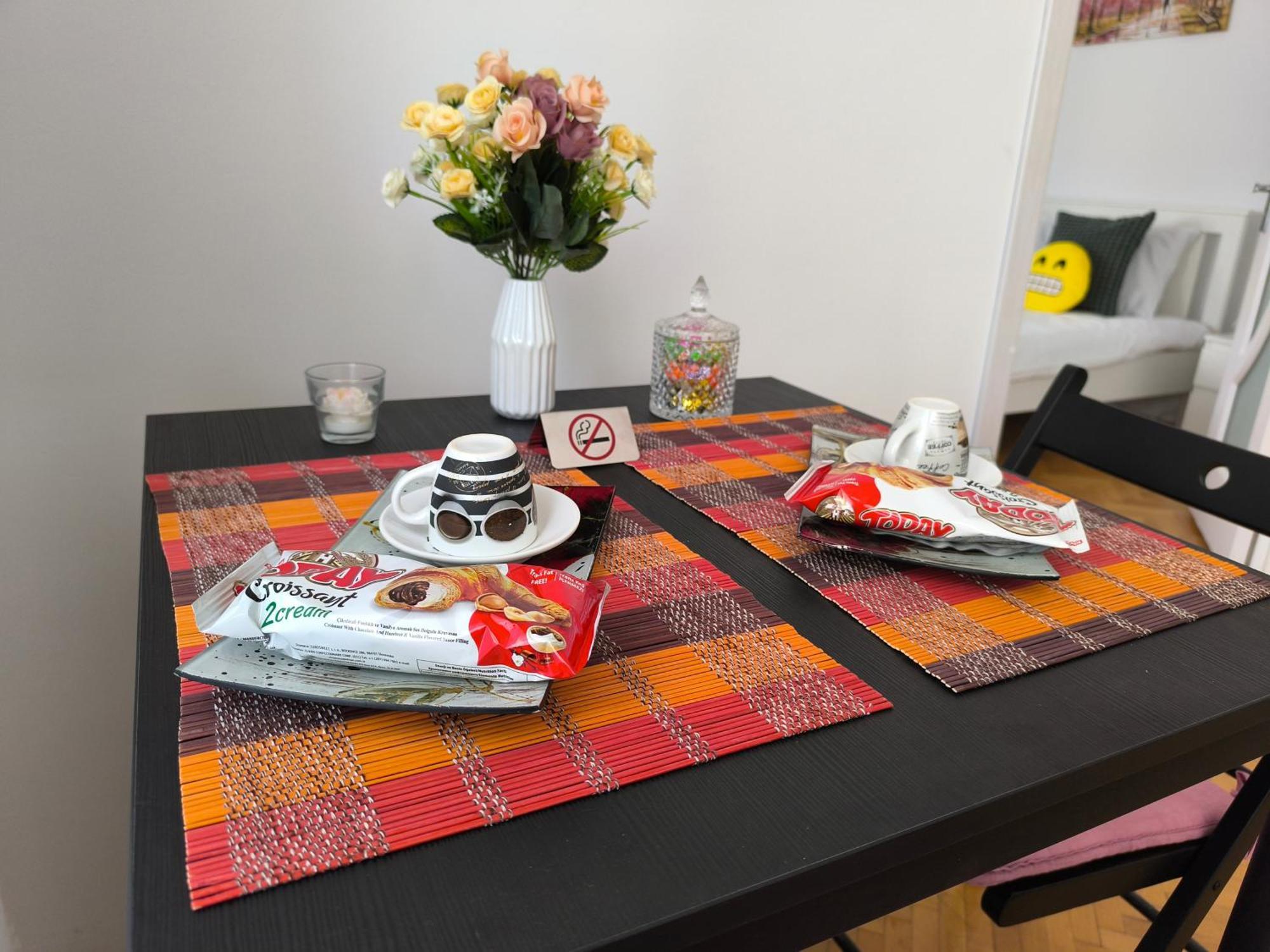 The Corner Loft - Cismigiu Garden Apartment